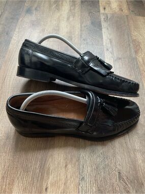G.H BASS & CO Men's Black Leather Tassel Loafers